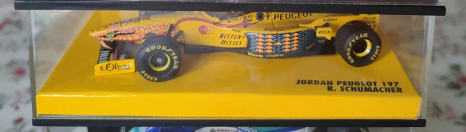 Minichamps 514974311 Jordan 197 1997 Ralf Schumacher 1/43 - Immagine 3 di 3