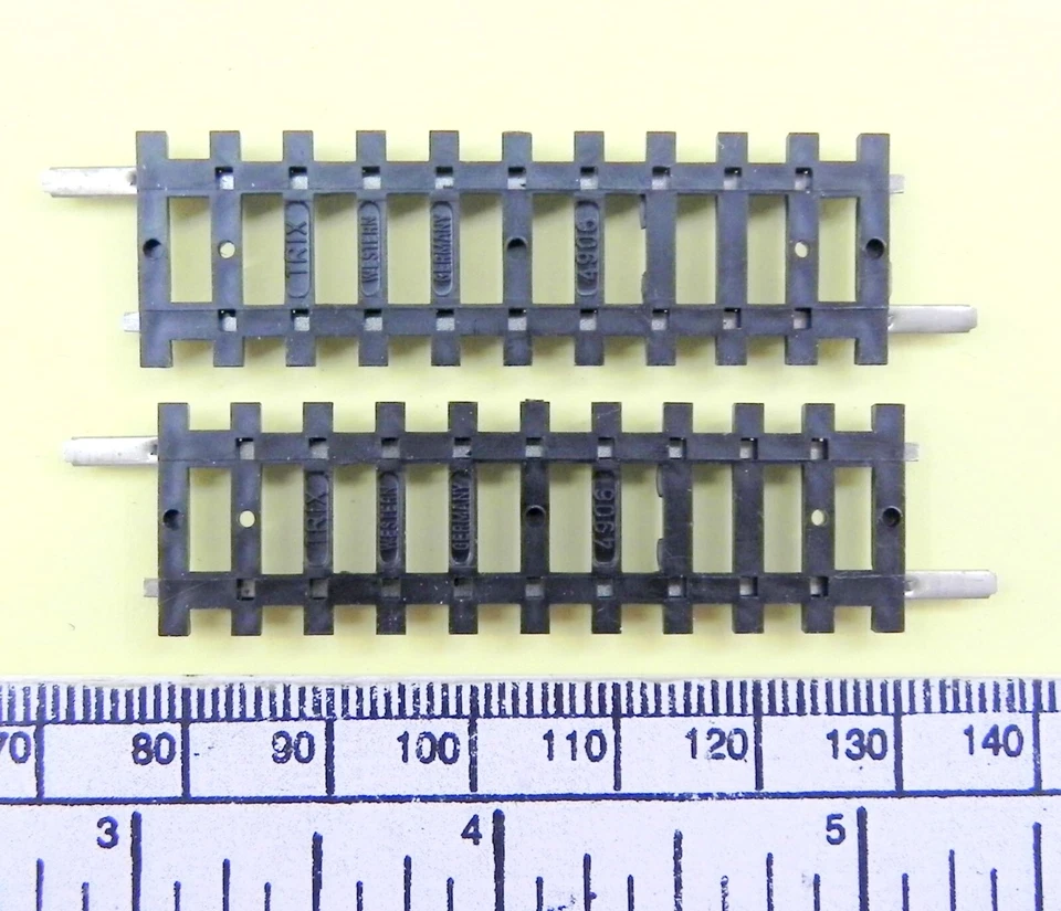 Minitrix N.906 Rail droit 54mm - lot de 2 - Photo 3/4