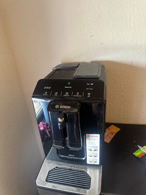 Bosch VeroCafe Kaffeevollautomat Bohnen schwarz/silber calc'n Clean