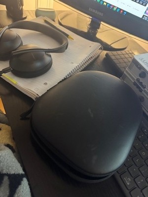 Bose 700 Noise Cancelling Headphones, Black w/ charger & case-$ going to charity