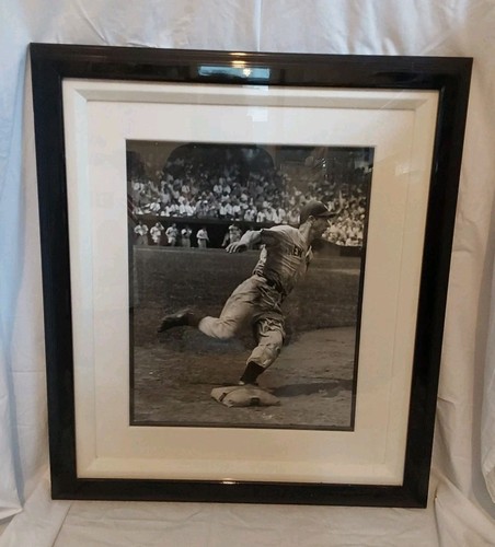 Joe DiMaggio Rounding 1st Base Framed & Signed Photo 68 Of 100- New York Yankees