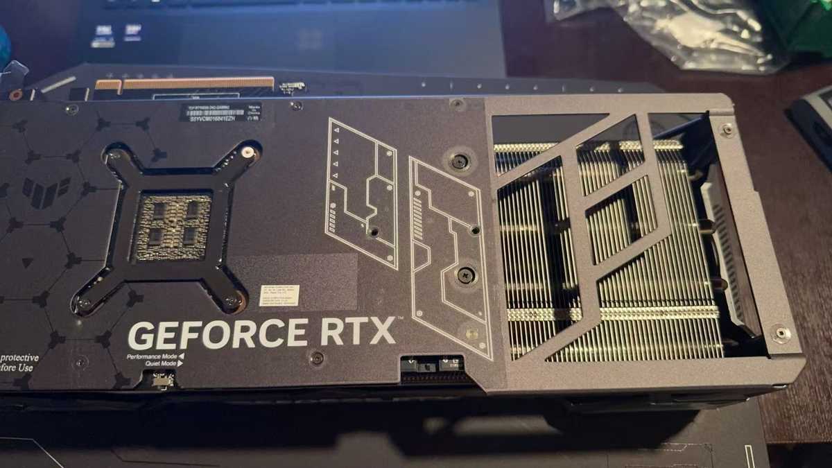 FOR PARTS) Asus RTX 4090 Tuf Gaming GPU (No Core & VRAM) With Box