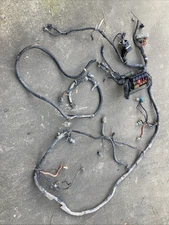 1992 F350 7.3 DIESEL ENGINE COMPARTMENT FUSE/WIRING HARNESS 2WD