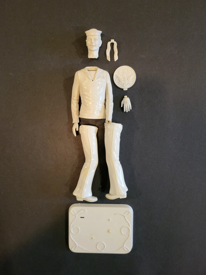 VINTAGE 1957 AURORA UNITED STATES SAILOR MODEL KIT - Image 2 of 4