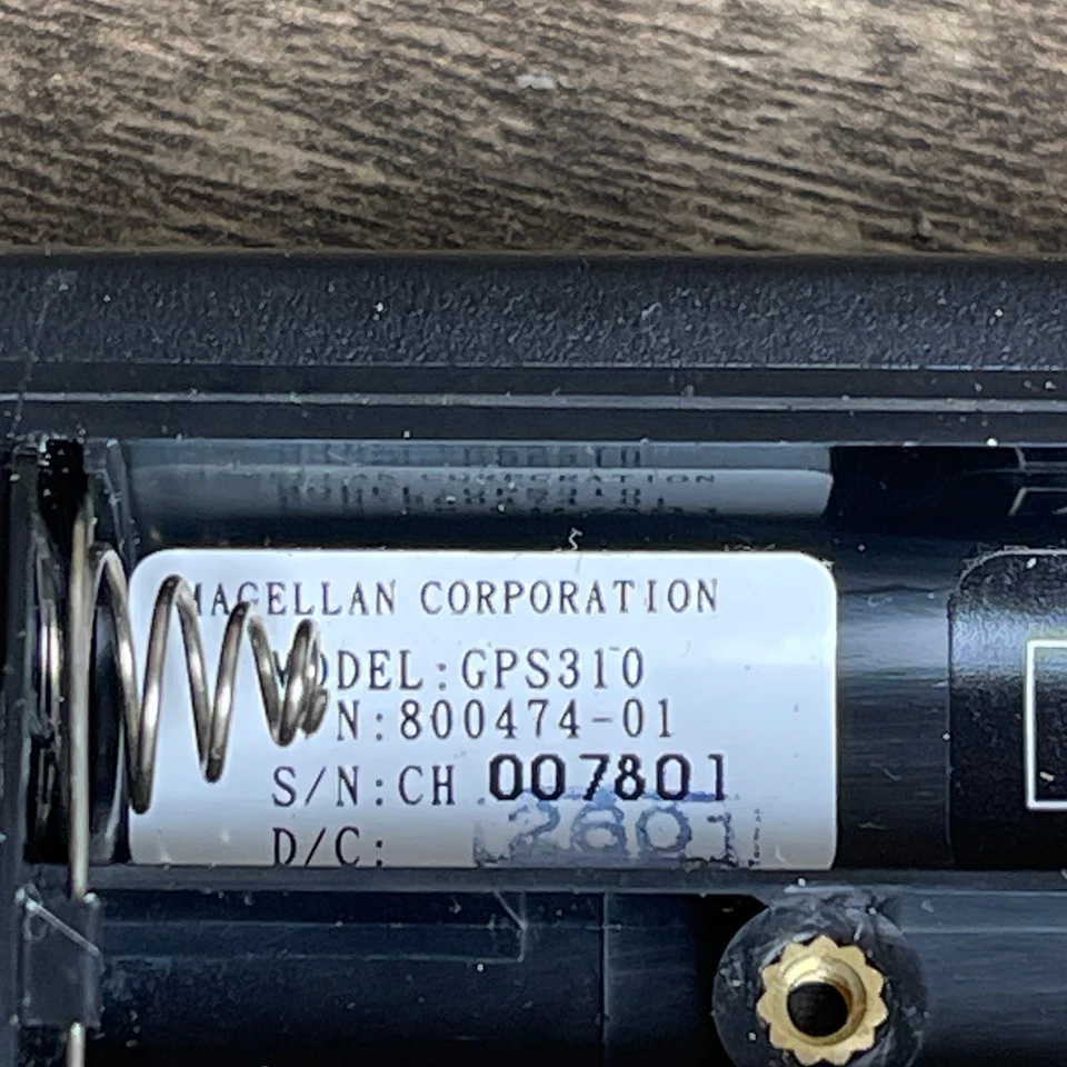 Magellan GPS 310 Black Portable 12-Channel 1.5" Display Satellite GPS Navigator - Image 3 of 4