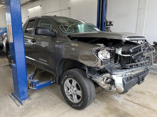 Used Left Tail Light Assembly fits: 2011 Toyota Tundra Left Grade A - Picture 5 of 24