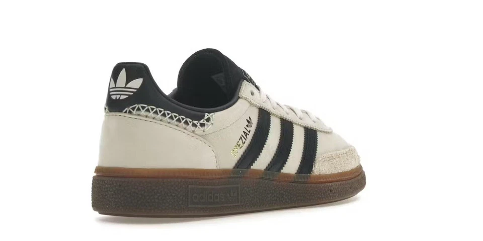 Size 6.5 - adidas Handball Spezial Aluminium Black Gum W - Image 3 of 3