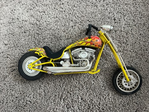 37849 NEW RAY / MOTORCYCLES / US CHOPPER JAUNE 1/12 - Picture 2 of 5