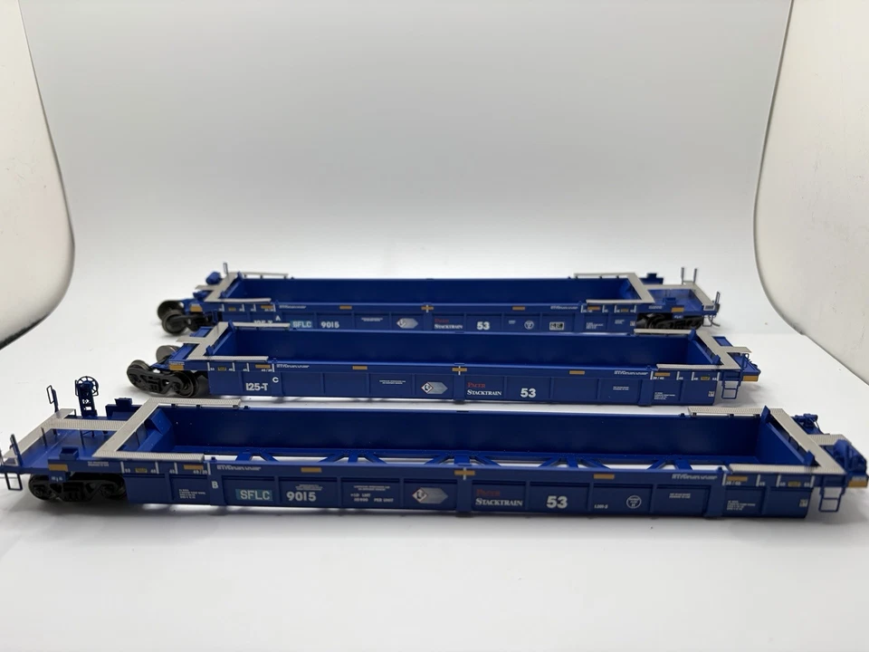 HO Scale Atlas 20004608 Thrall 53' Articulated Well Car BNSF (SFLC) #9015 - Image 3 of 4