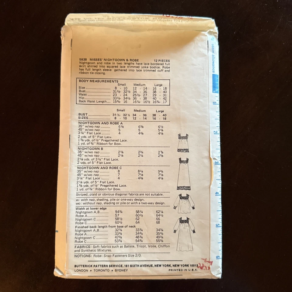 Camisón Bata De Colección Butterick Costura Patrón 5938 Años 70 Manga Abullonada Volantes Camisón Foto 3 de 4