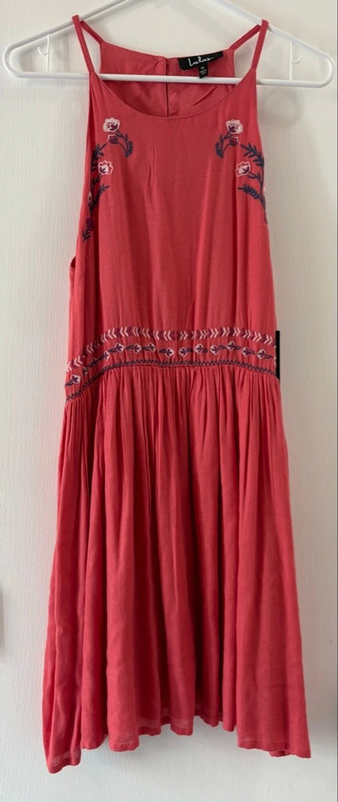 Lulus Embroidered Boho Floral Halter Sundress Size M Coral NWT
Opens in a new window or tab