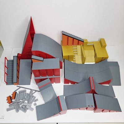 Spin Master Tech Deck Fingerboard Skateboard Ramps PlaySet 2009 2010 Lot 