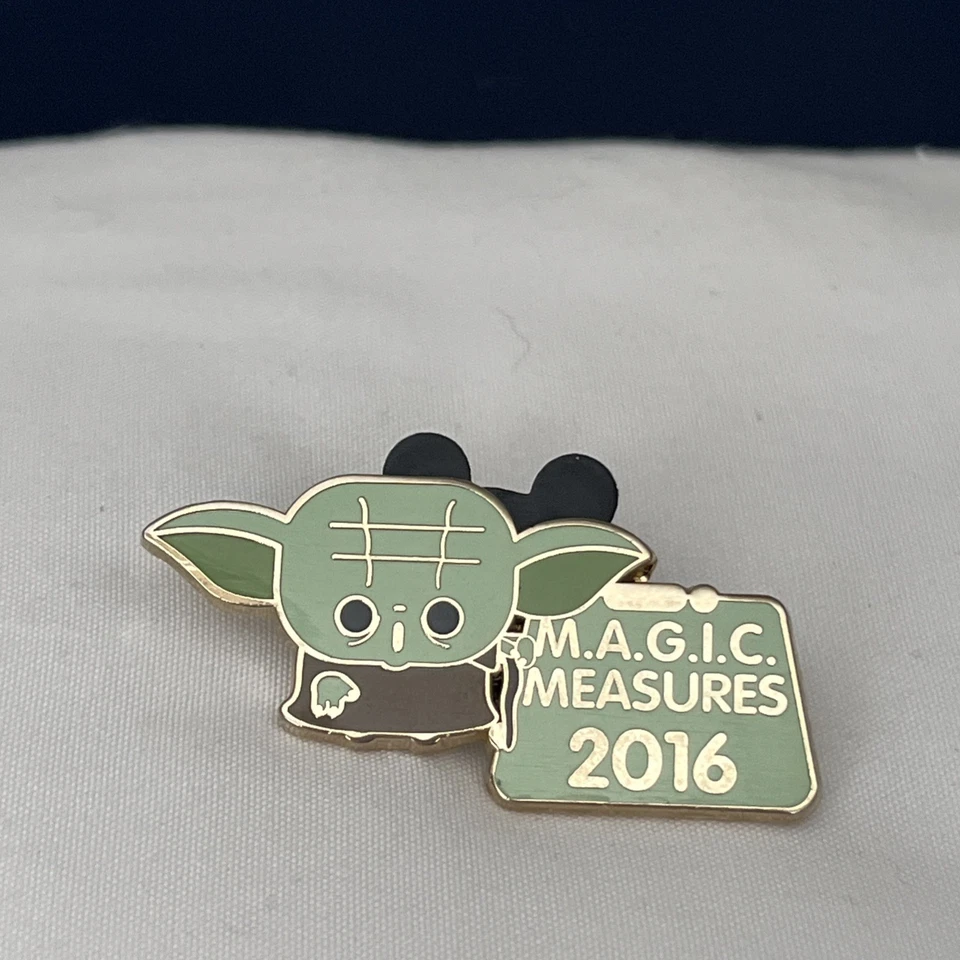 Star Wars Yoda Disney Pin - Image 4 of 4