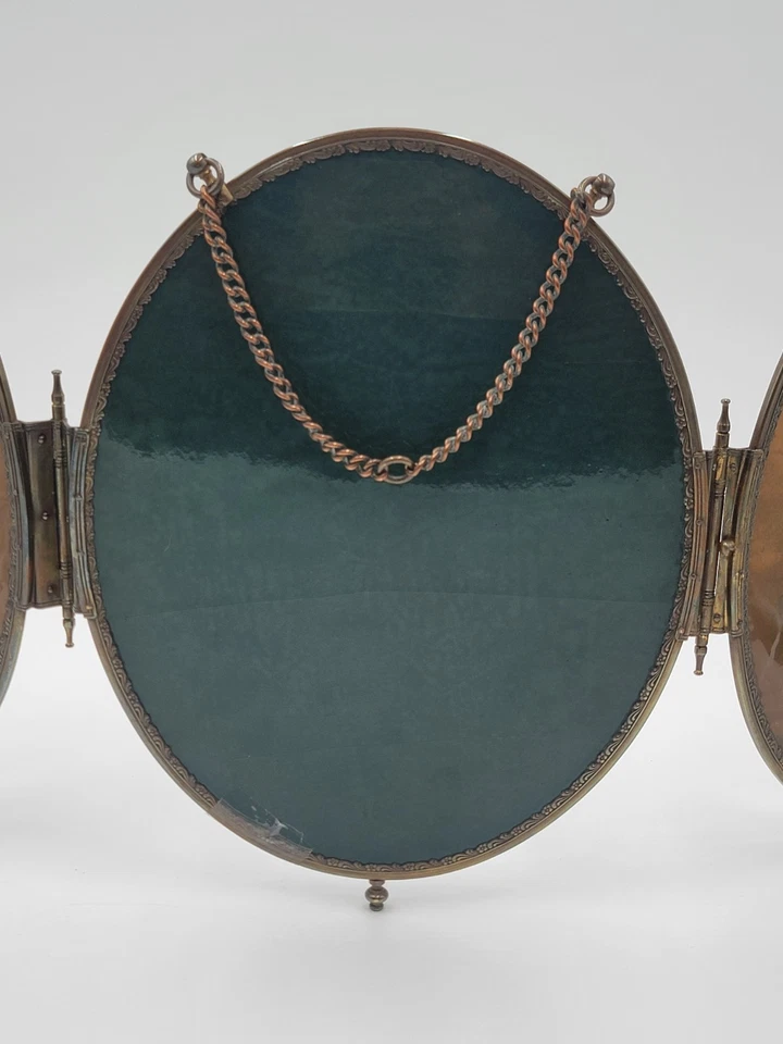 Tocador de afeitar triple colgante con marco de bronce victoriano raro de 1800 para pareja de baile. Foto 4 de 4