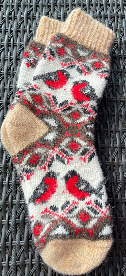 Women's Socks 100% Wool , warm, print birds, size 7-8, new - Image 3 of 4