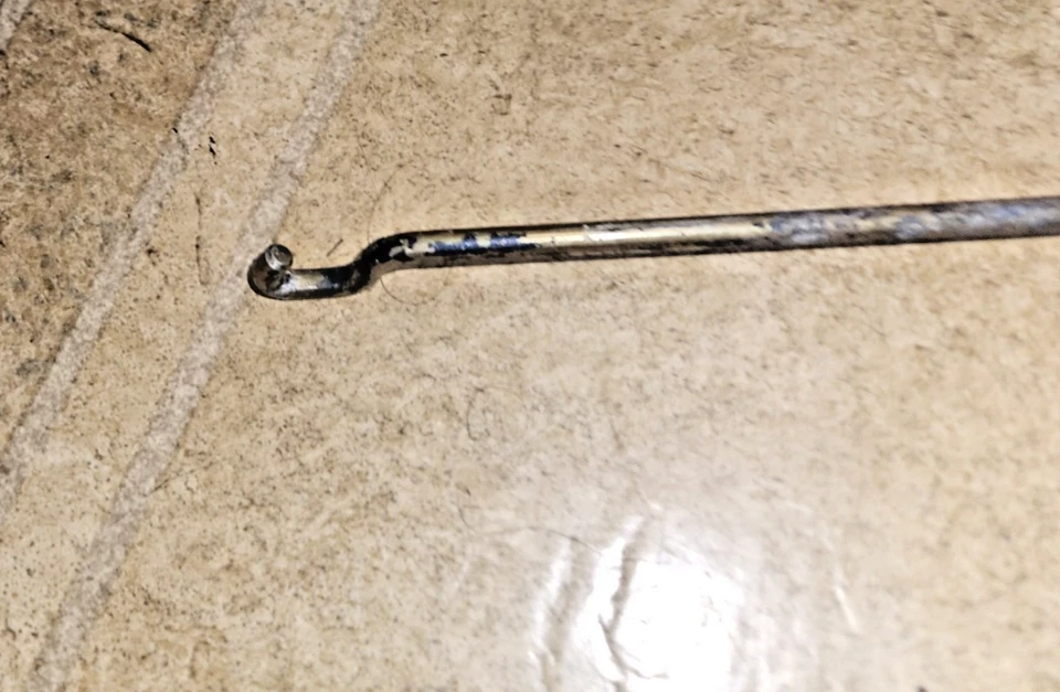 1237230539 VARA DE BLOQUEIO DE PORTA ESQUERDA W123 COUPE 230CE 280CE 230C 300CD 300CDT USADA - Imagem 3 de 3