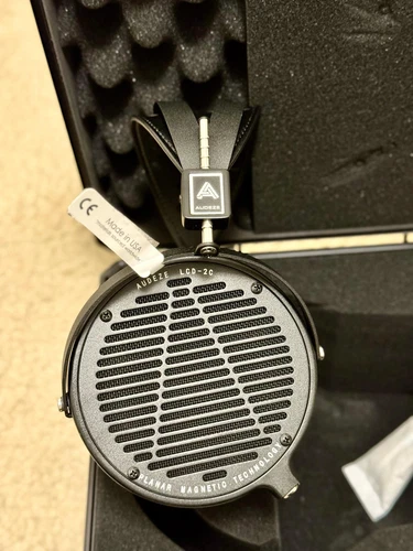 Audeze LCD-2 Classic - Audiophile Over Ear, Open Back Headphones (open-box) - Picture 5 of 9