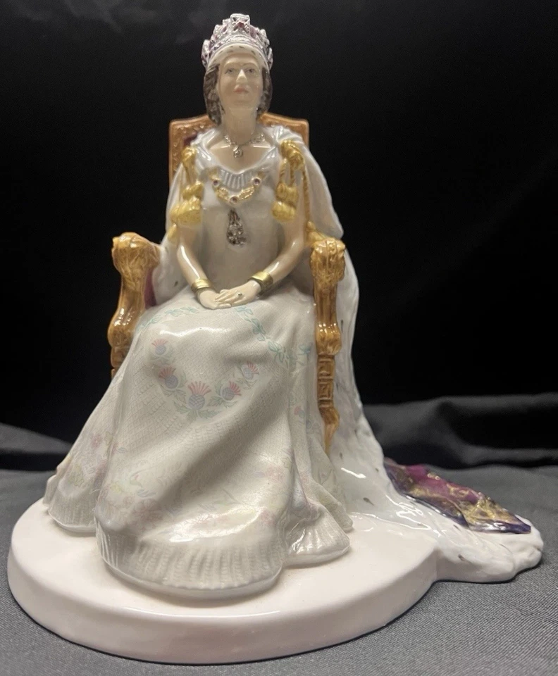 Royal Doulton Queen Elizabeth II Figurine Prototype Mint - Image 4 of 4