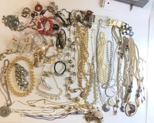 Mix Lots Jewelry Necklace Earrings Pin/s Pendants NY Gv9 Claire’s 