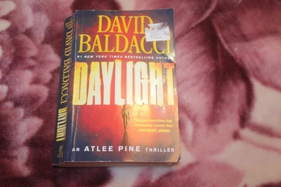 Book:Daylight by David Baldacci-Quality Paper