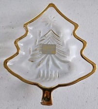 Bonbonnière sapin de Noël Mikasa étoilé gravé noix dorées vacances