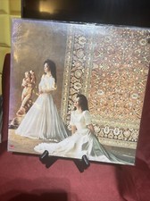                2               12  Vinyl              50          100                  