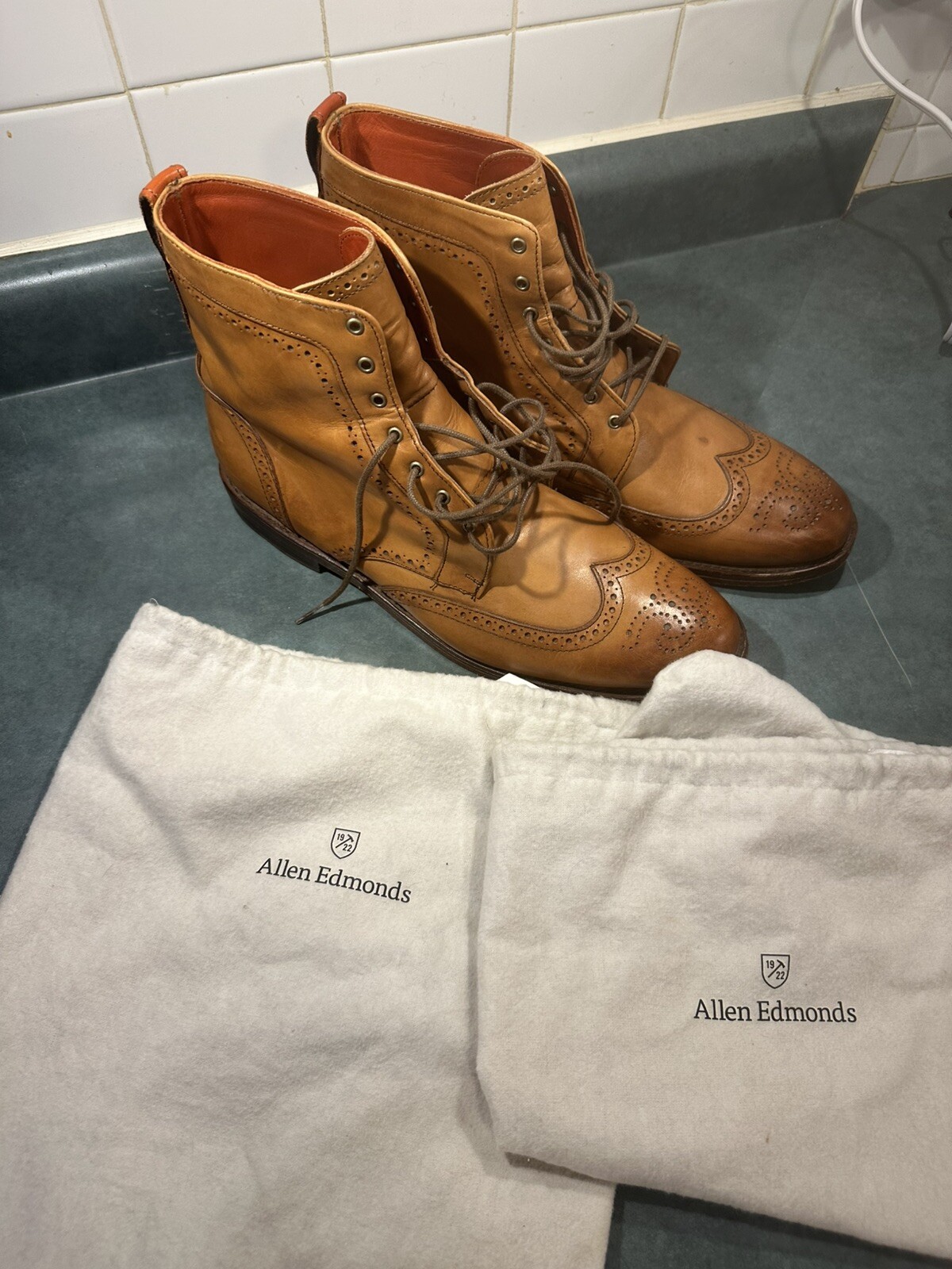 Allen Edmonds 