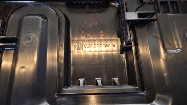 Genuine Mopar Transmission Oil Pan And Filter 68720332AA - Image 4 of 4