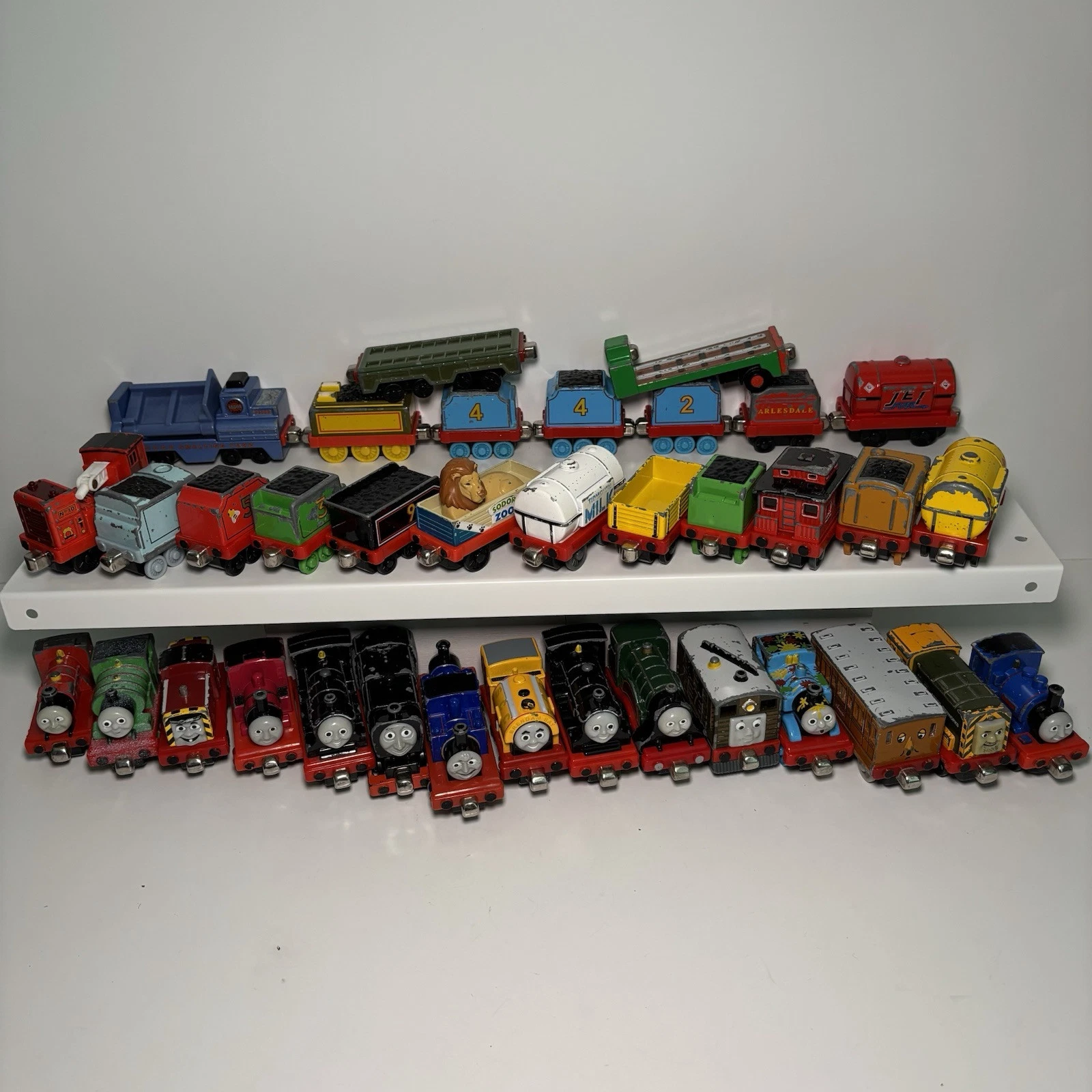  vintage take along metal fundido motor e carro 