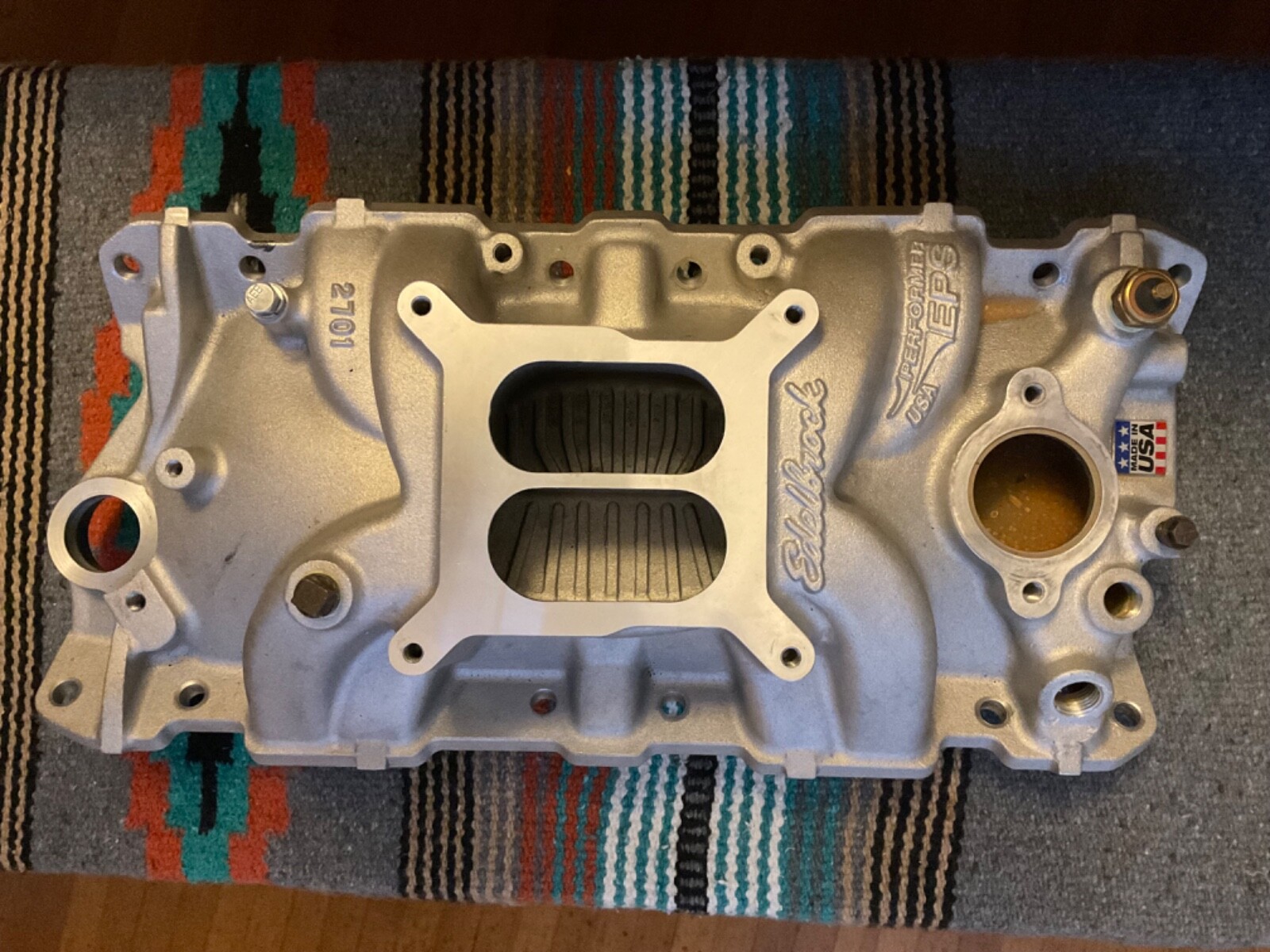 Edelbrock Performer EPS 2701 intake manifold for small block Chevy V8. eBay