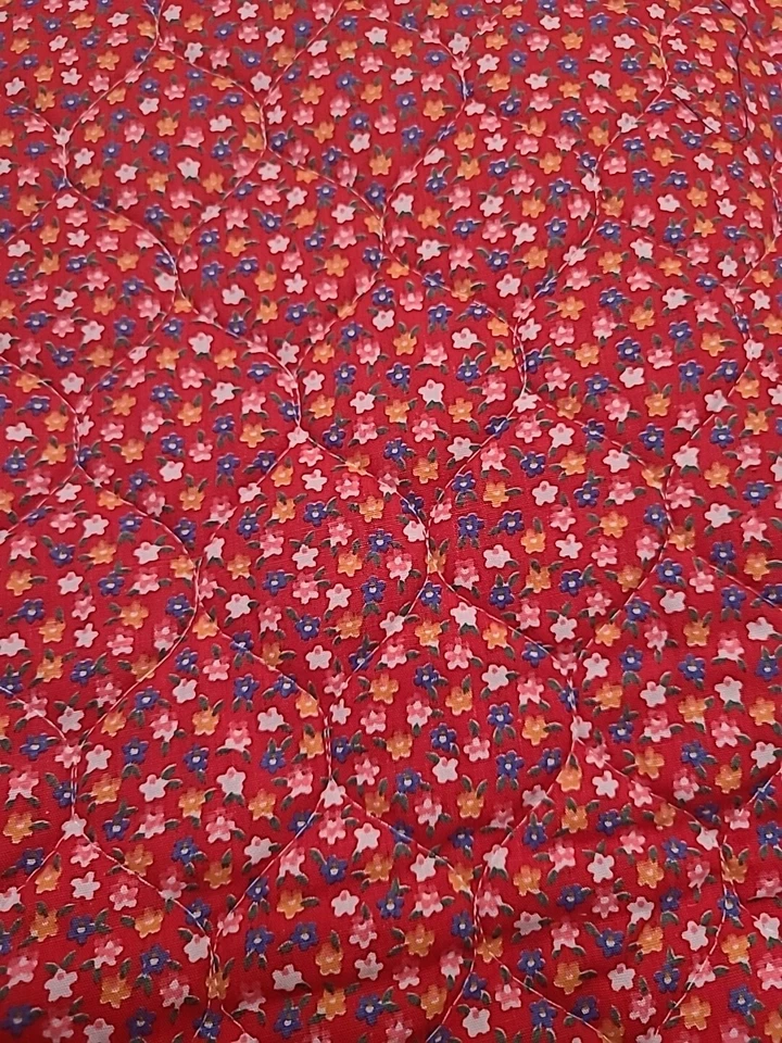 Vintage 70's New Pre-Quilted Cotton Calico Fabric Red Floral 43" W X 109" L Read - Image 2 of 4