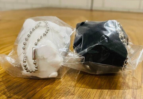 Jujutsu Kaisen Muñeca de Peluche Divino Perro Negro Blanco Set de 2 Nuevo - Imagen 2 de 2