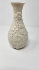 8" Lenox Vase Countess Gold Trim Geraniums Raised Flowers Made in USA z5