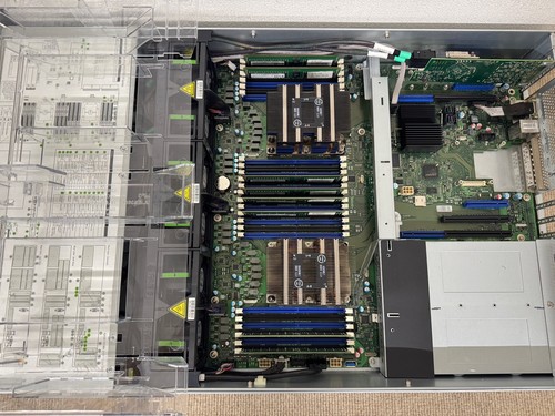 Fujitsu Primergy RX2540 M4 SFF 8Bay 2x Gold 6136 12Core 3.00GHz 64GB 1x 1TB - Picture 3 of 6