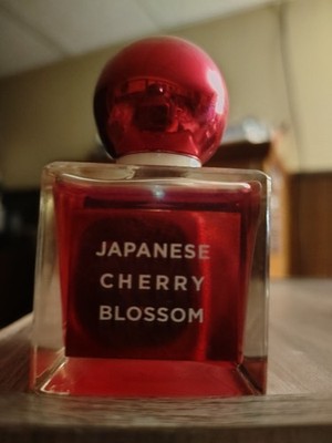Bath & Body Works Japanese Cherry Blossom Eau De Parfum Perfume 1.7 oz Original