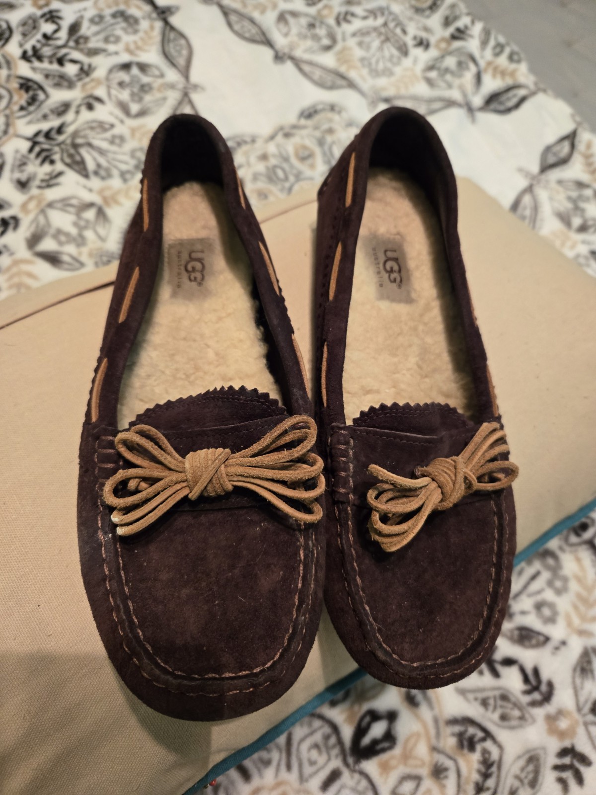 UGG MEENA JAVA SUEDE  MOCCASIN, SHEARLING  Size 7… - image 1