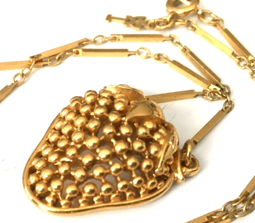 Vintage Necklace SIGNED TRIFARI Strawberry Pendant Gold tone Chain Jewelry lot v