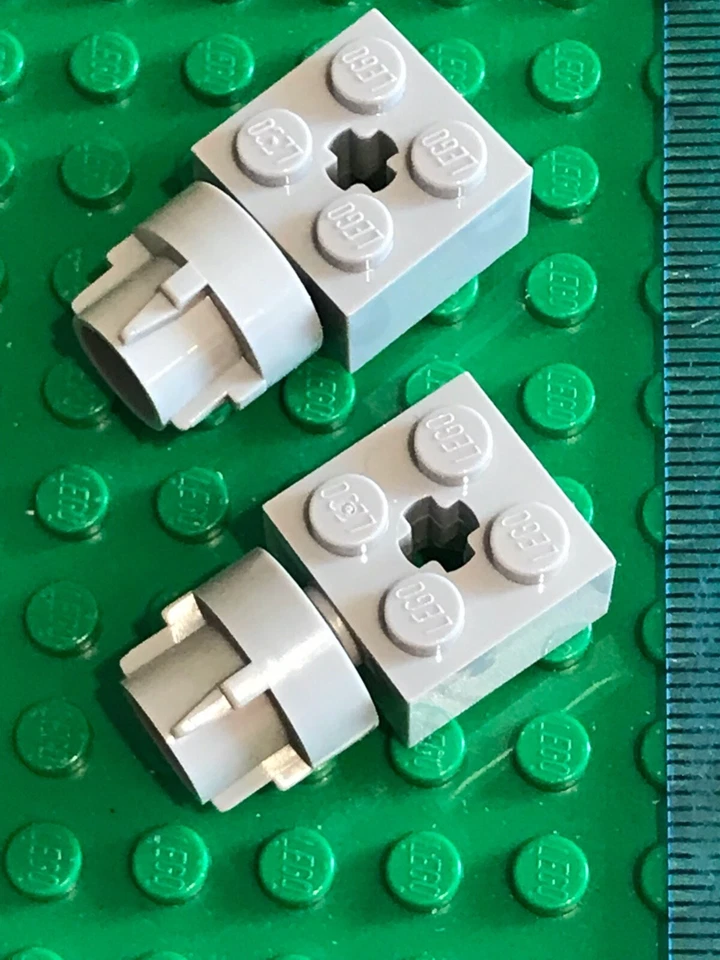 LEGO TECHNIC Grey Differential Gearbox GEARS including 4 Black AXLES, photo 4 of 4