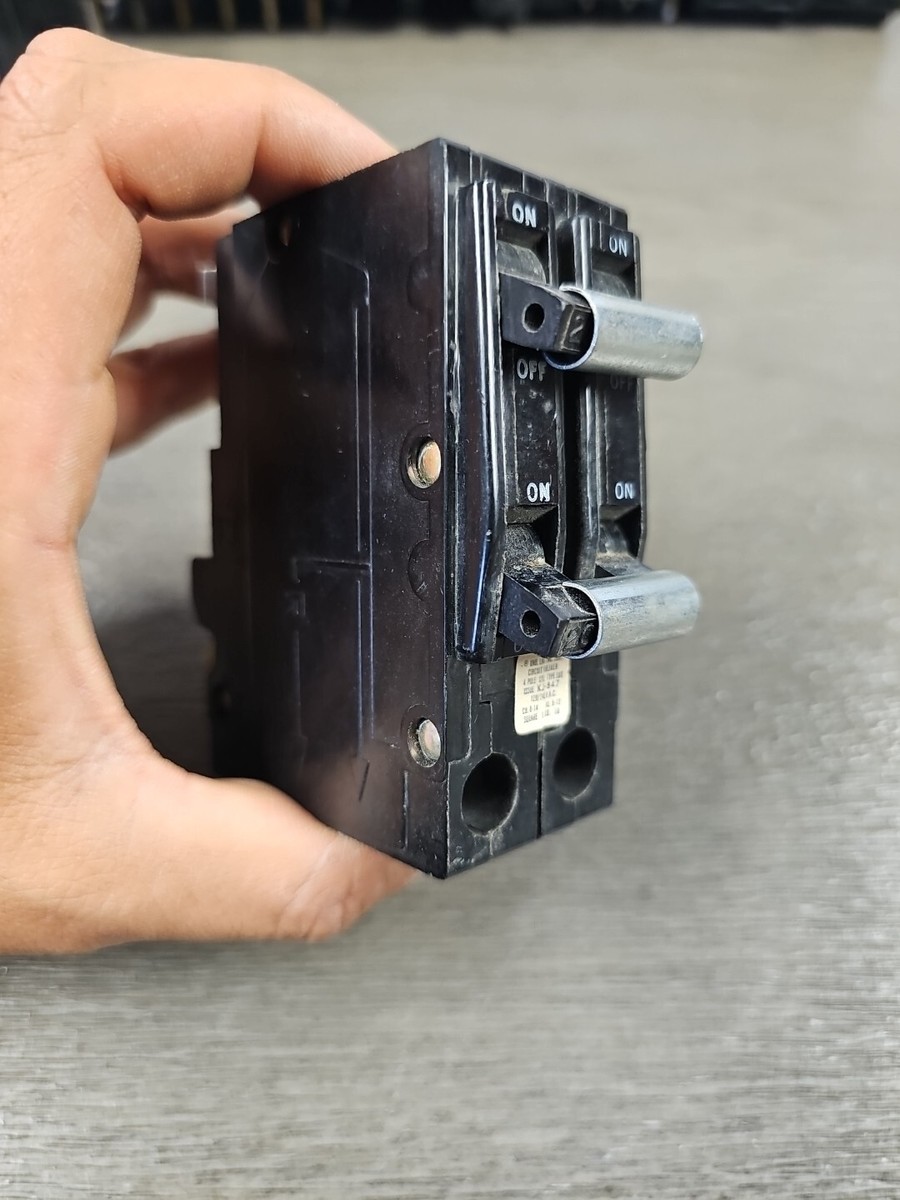 Square D QOT22020 4 Pole 20 Amp Circuit Breaker Piggyback