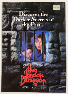 THE LONDON DUNGEON OFFICIAL GUIDE SOUVENIR PROGRAM 1990S HORROR ATTRACTION