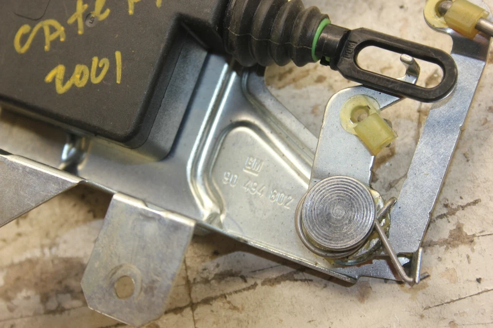 Actuador de cierre de puerta trasera Cadillac Catera 1997-2001 (NB28) Foto 4 de 4