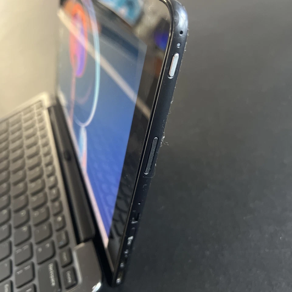 Dell Venue 11 Pro 7130 Tablet  - Works Great! KB Battery Don’t Work But KB Works - Image 3 of 4