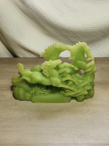 Feng Shui Jade Harz Glücksstatue von 3 laufenden Pferden 10" über 7" hoch 4 Pfund