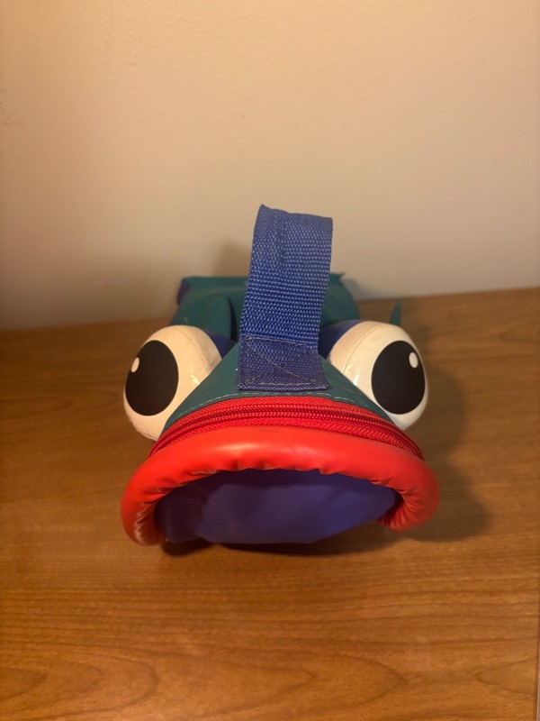 RARE 90s Vintage Rubbermaid "Gilbert the Fish" Lunchbox 