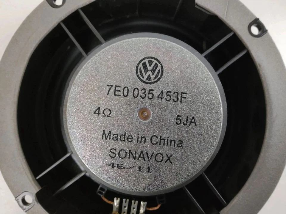 Volkswagen Transporter - Caravelle T5 2012 Rear Speaker Door RZV72427 - Image 3 of 3