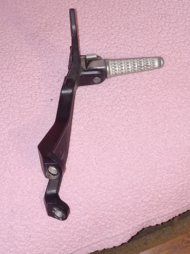 Оригинальные задние пассажирские подножки кронштейн для подножек 2019-24 Kawasaki Ninja 400 - Изображение 4 из 4