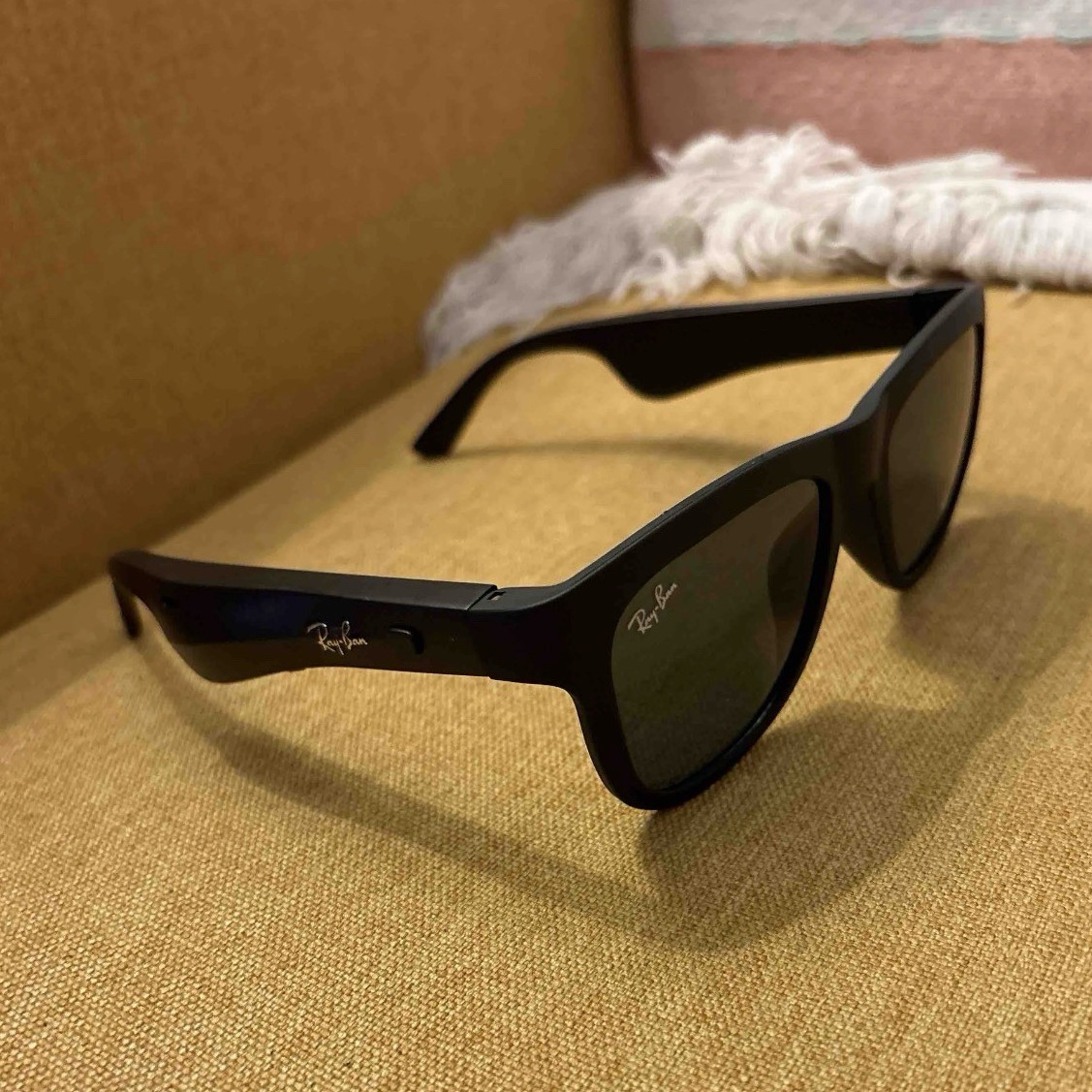 Ray-Ban  Rectangle Sunglasses Black speaker
