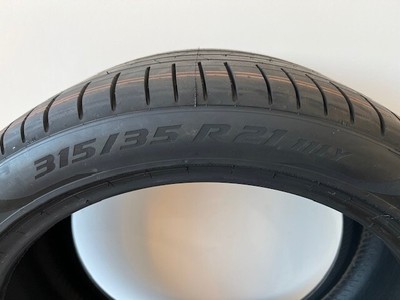 BMW Genuine X5 X6 Pirelli P-Zero 315 35 R21 111Y Runflat 
