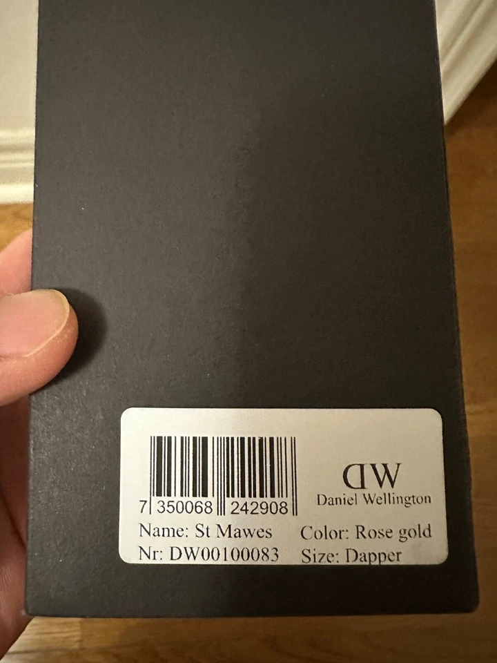 Daniel Wellington Dapper Caja de Acero Inoxidable Oro Rosa con Cuero Marrón... Foto 4 de 4