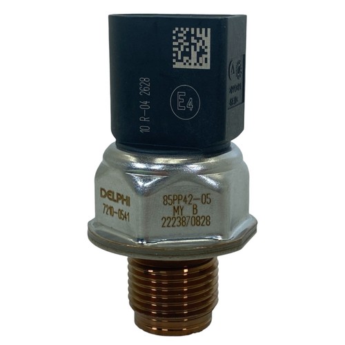 A0101538228 Genuine Detroit Diesel Fuel Rail Pressure Sensor